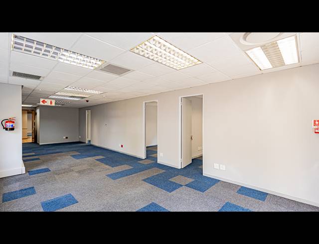 258M² OFFICE TO LET IN FERNDALE